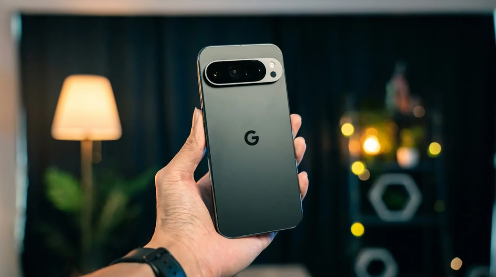 Google Rolls Out Android 16 QPR2 for Pixel Phones With Enhanced AI Features