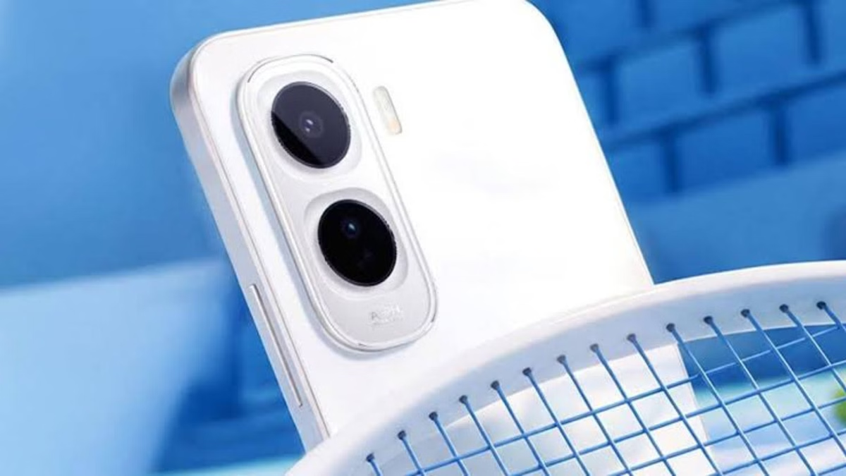 Vivo Y500 Launches in Pakistan With Massive 8,100mAh Battery and 50MP Camera