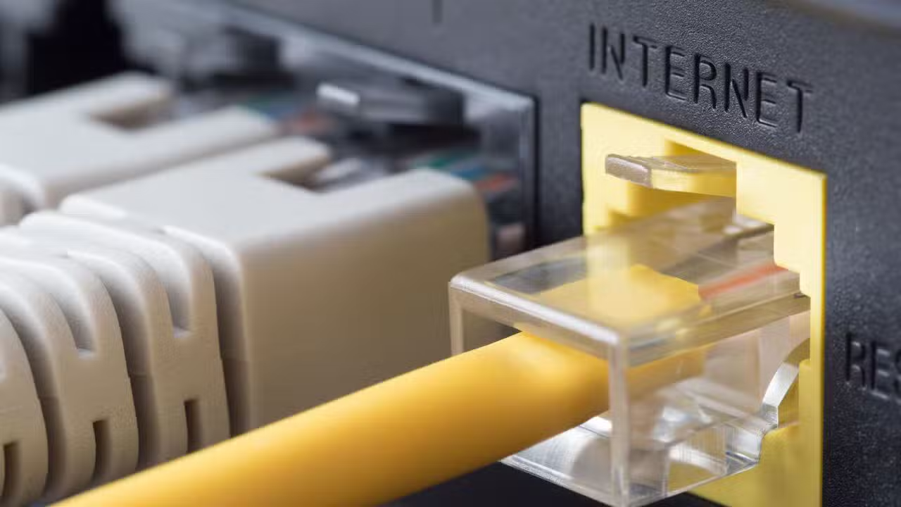 PTA Issues 300 Licences to Expand Internet Access Across Pakistan